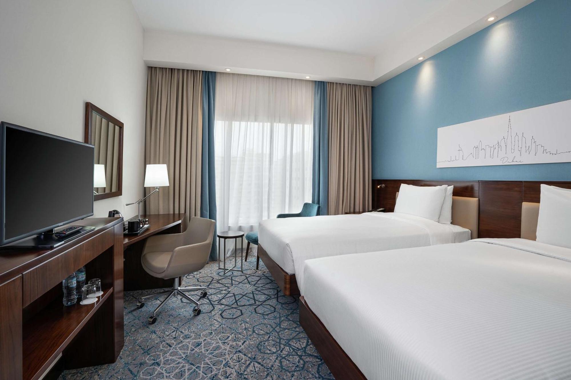 Hampton By Hilton Al Barsha Дубай