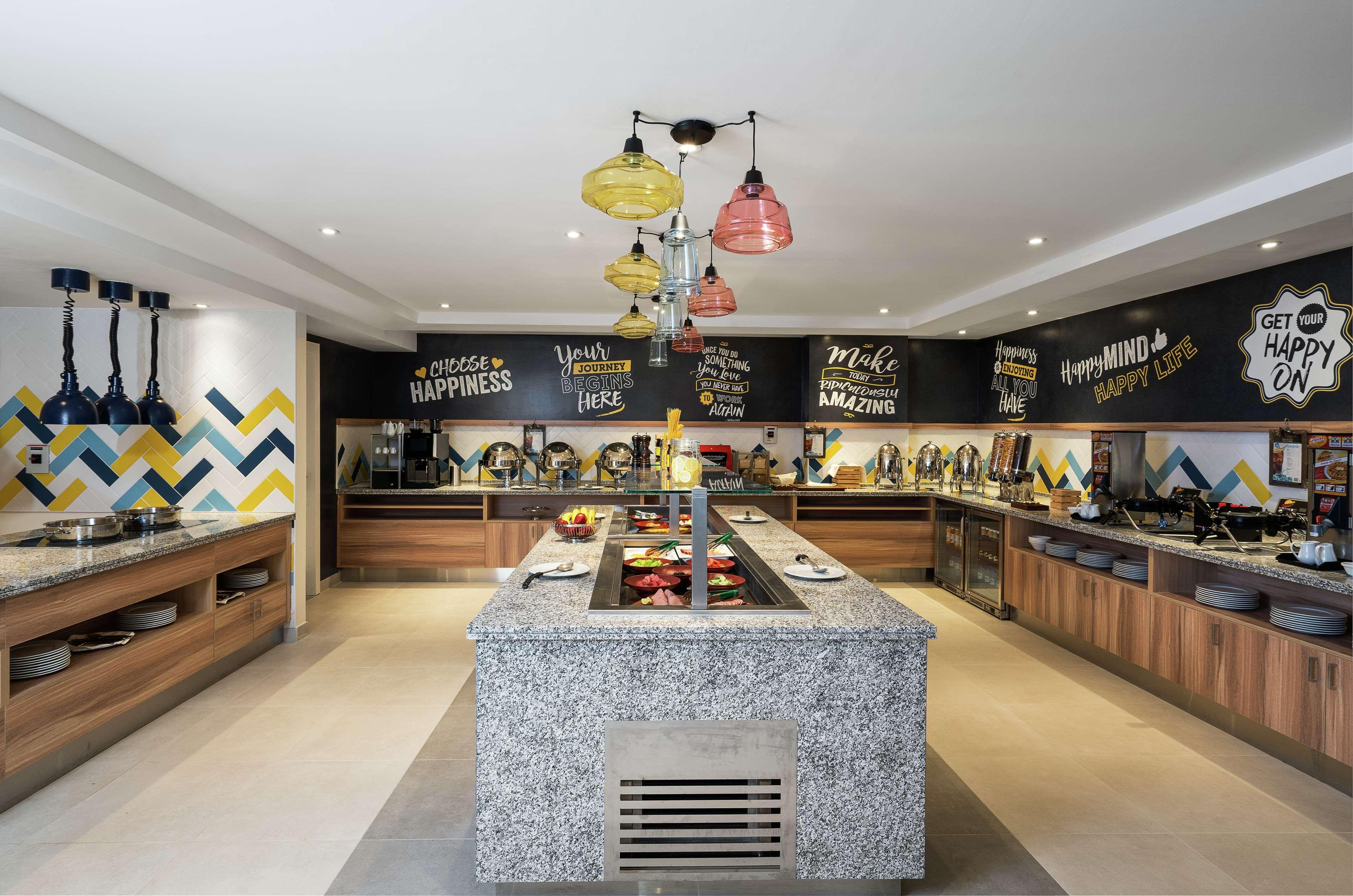 Hampton By Hilton Al Barsha होटल Dubai